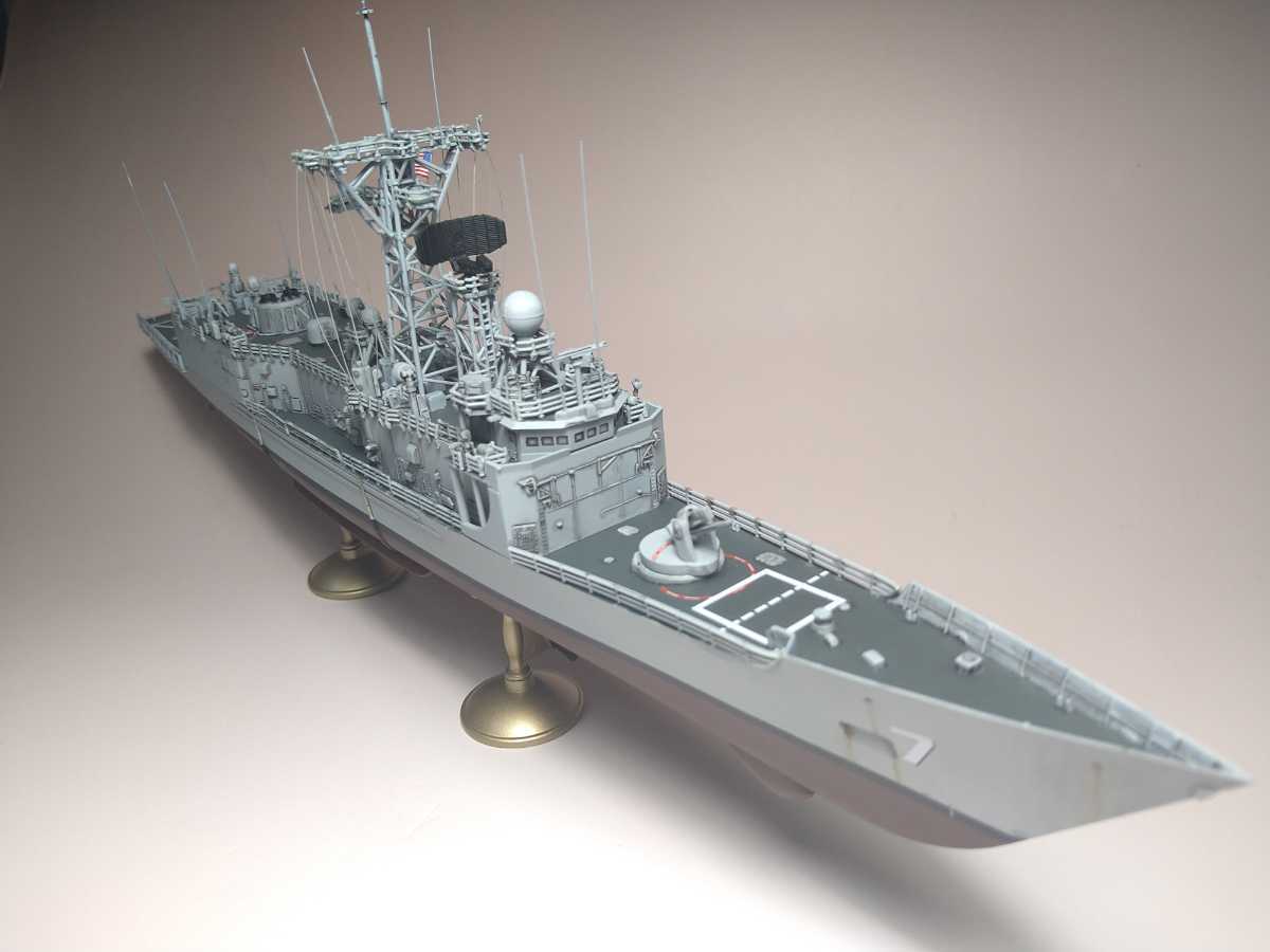 1/350 アメリカ海軍 ペリー級ミサイルフリゲート艦 オリバー・ハザード