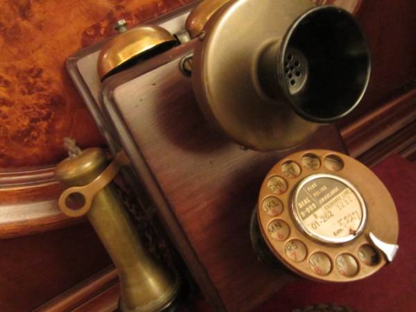 英国製 イギリス アンティーク 古い電話機 木製 真鍮 ダイヤル式