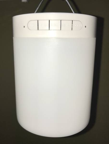 Bluetooth ワイヤレス スピーカー 6色 タッチセンサー式 LED 卓上ランプ 夜間ライト USB充電式 照度調節＆交替点灯 室内用 (未使用品)_吊るした状態