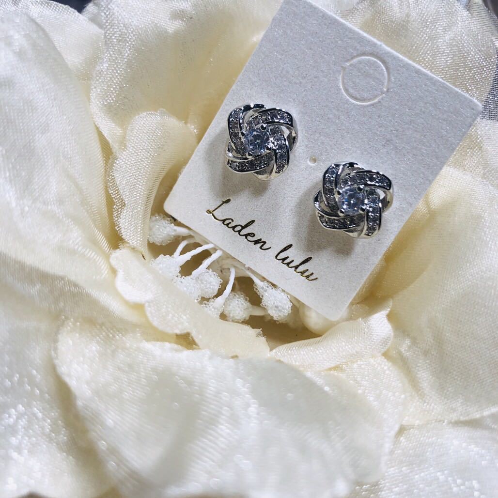  crystal flower silver925 earrings ②