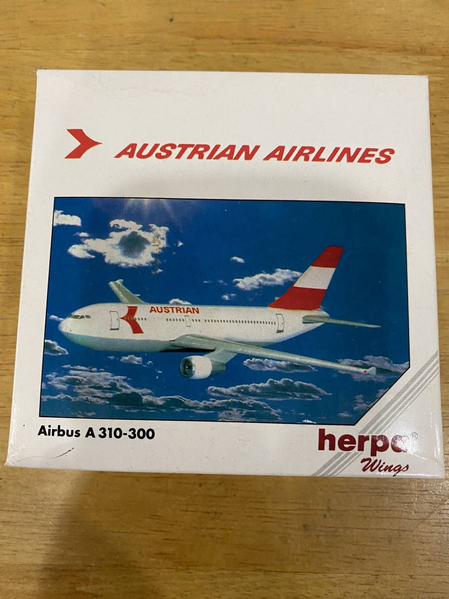 ヘルパ　AUSTRIAN　AIRLINES　Airbus　A310-300　1/500　＃501538　貴重_画像1