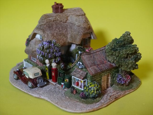 Lilliput lane BURLEY STREET ミニチュア GARAGE