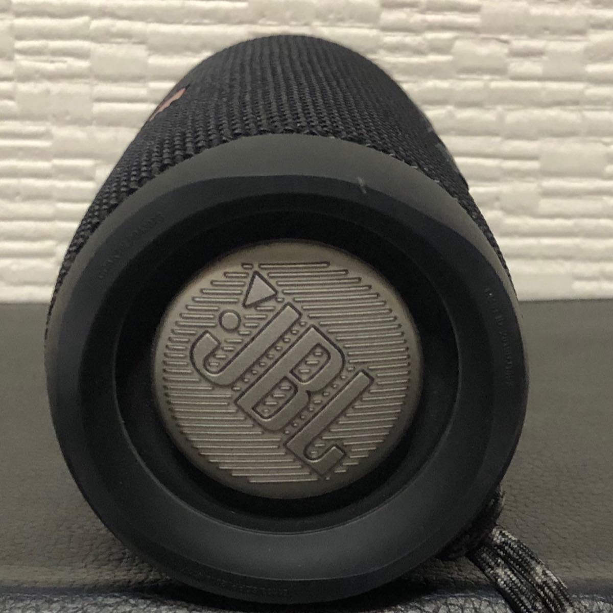 【本日最終値下げ】【最安値】美品JBL Flip5 ポータブル ウオータープル スピーカー ブラック 本体のみ Bluetooth