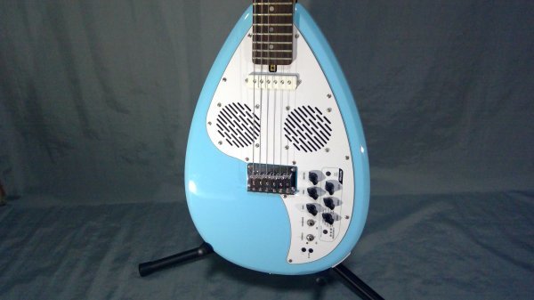 160サイズ】VOX APACHE-1 スカイブルー エレキギター アンプ内蔵ギター