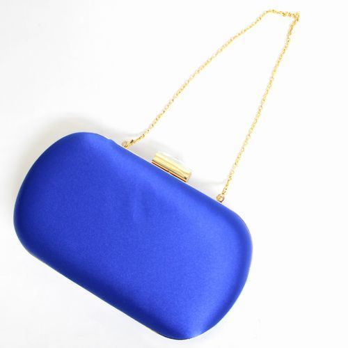 Rouge vif lacle rouge * vi flakre pochette blue 