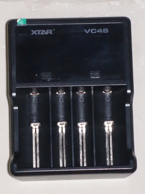 XTAR VC4S リチウムイオン ニッケル水素 電池 充電器 LCD付_画像2