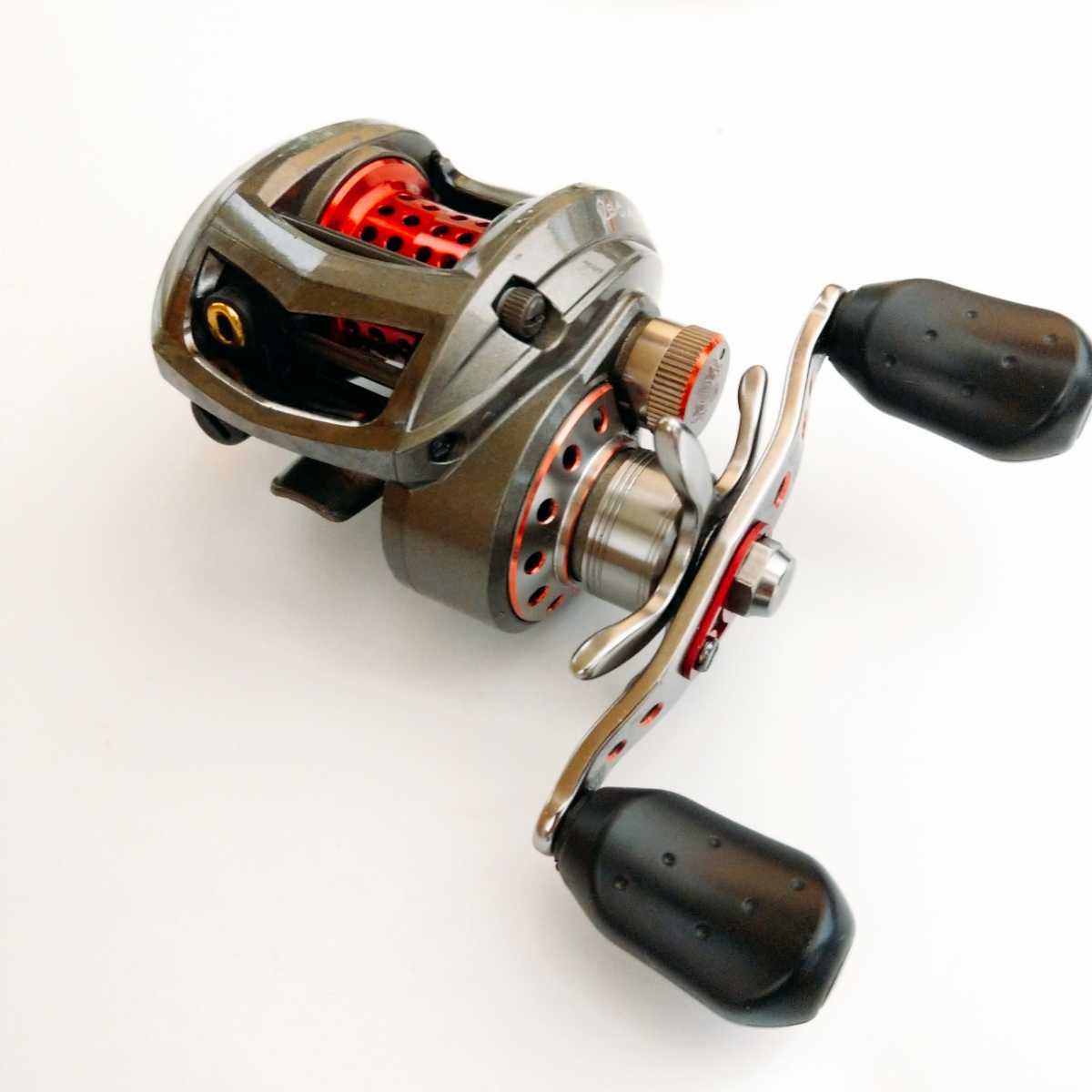 HOT定番 ヤフオク! - 美品 アブガルシア REVO LT 右ハンドルヘッジホ