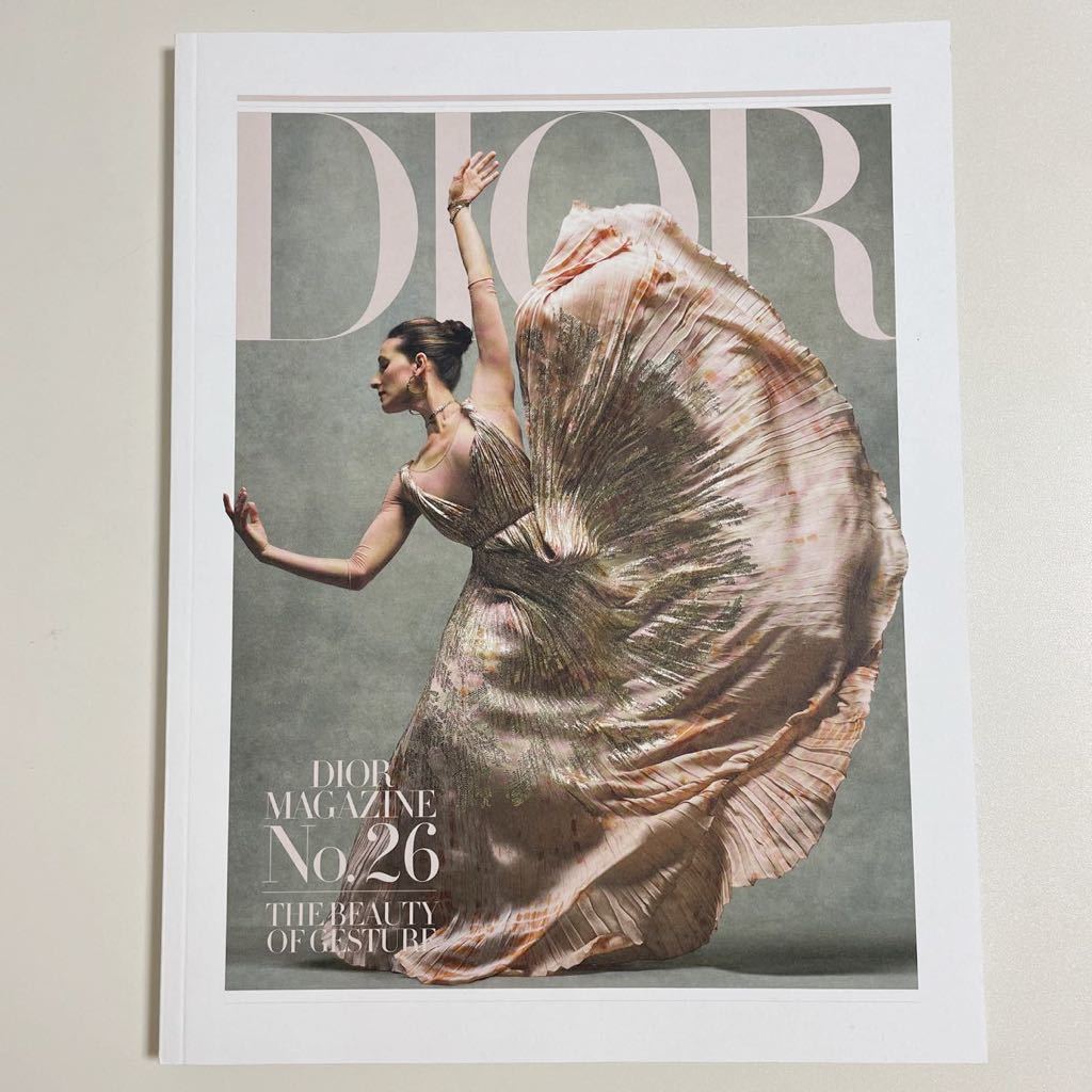 即決 DIOR ディオール MAGAZINE No 26 THE BEAUTY OF GESTURE 即決 DIOR ディオール MAGAZINE No 26 THE BEAUTY OF GESTURE