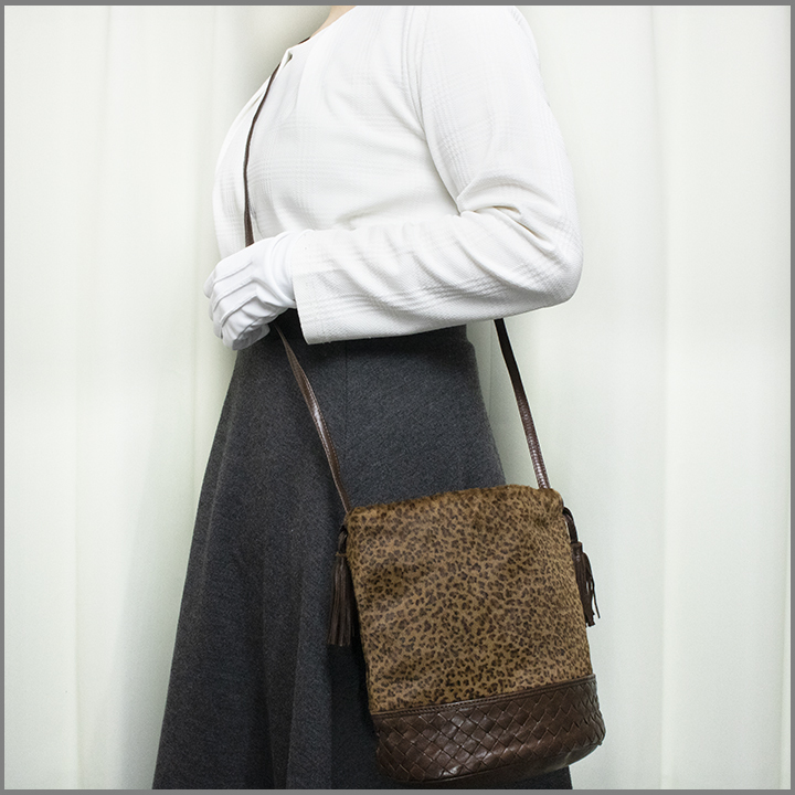 真贋鑑定済・送料無料】OLD BOTTEGA VENETA/ボッテガのショルダー