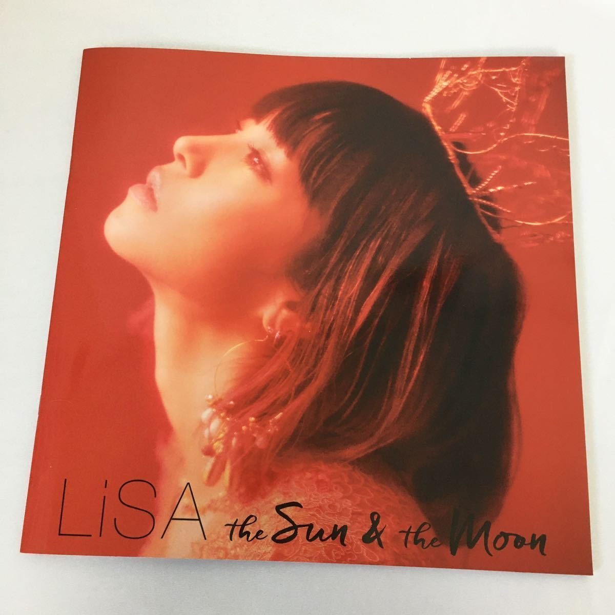[ ヴィジュアル・フォトブック ] LISA the Sun & the Moon ライブ グッズ 写真集 写真 大きい レコードサイズ りさ ヴィジュアル_画像1