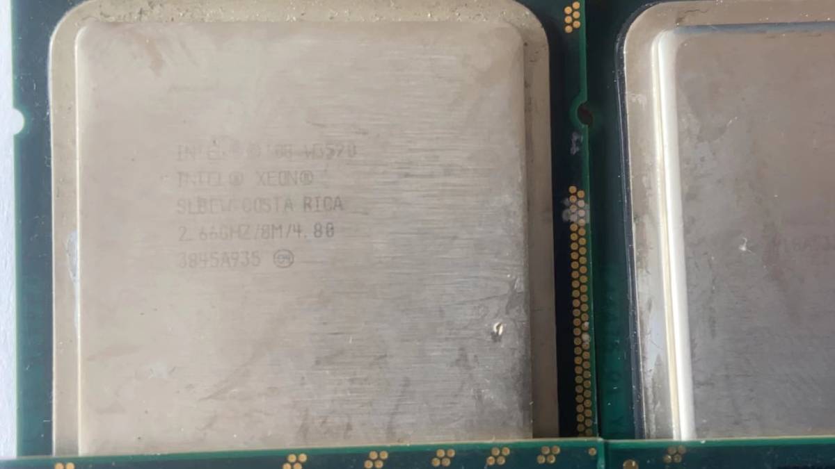  (激安) Intel CPU XEON W3520 ×4枚 2.66GHz SLBEW サーバー用 BIOS起動確認済_画像1