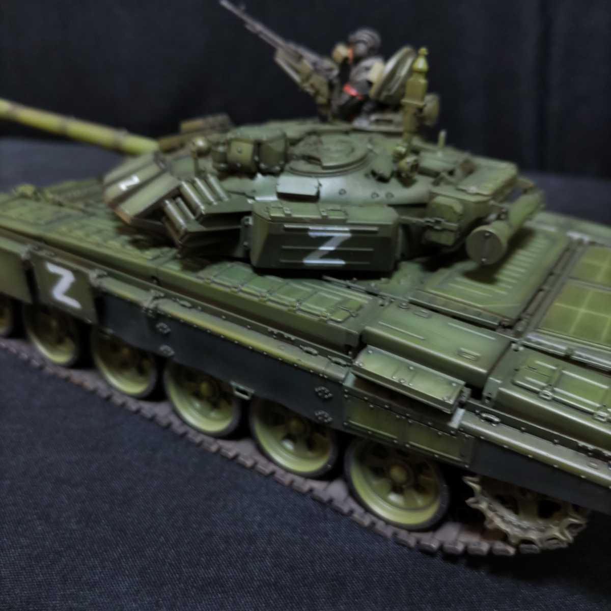 1/35 T-72B3塗装済完成品ウクライナ侵攻ロシア軍 可動履帯レジン 1/35 T-72B3塗装済完成品ウクライナ侵攻ロシア軍 可動履帯レジン