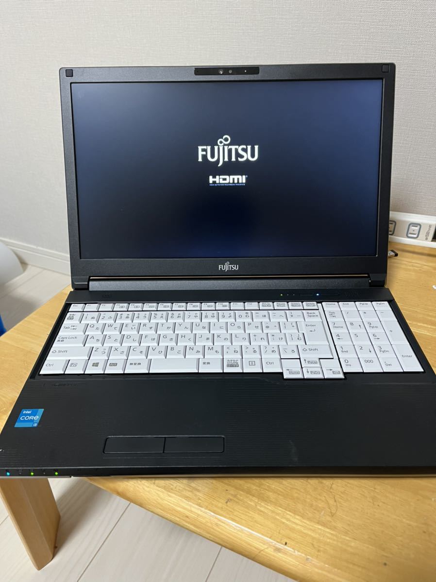 富士通 LIFEBOOK A5511/GW /Windows 10 Pro /Core i3-1125G4 富士通 LIFEBOOK A5511/GW /Windows 10 Pro /Core i3-1125G4