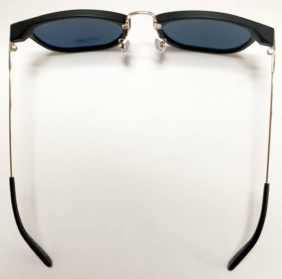 正規新品 イタリア製 TOM FORD TF672 02N サングラス 純正ケース 正規新品 イタリア製 TOM FORD TF672 02N サングラス 純正ケース