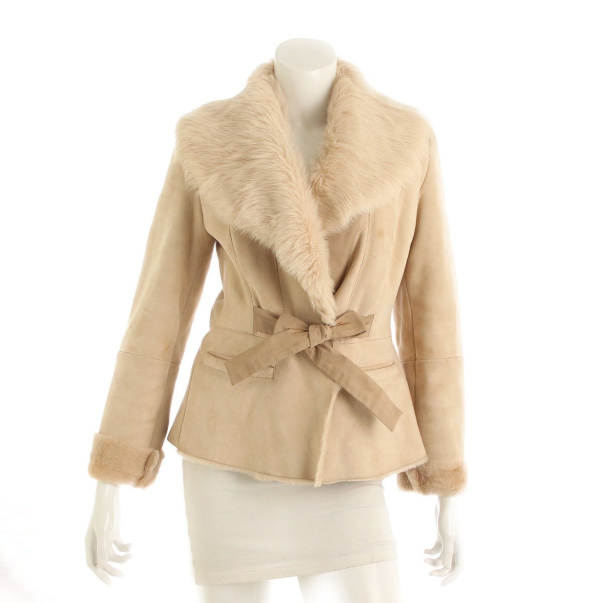 世界有名な 【マックス マーラ】Max mara ムートンジャケット ベージュ 38 【中古】【正規品保証】35050 その他 世界有名な 【マックス マーラ】Max mara ムートンジャケット ベージュ 38 【中古】【正規品保証】35050 その他