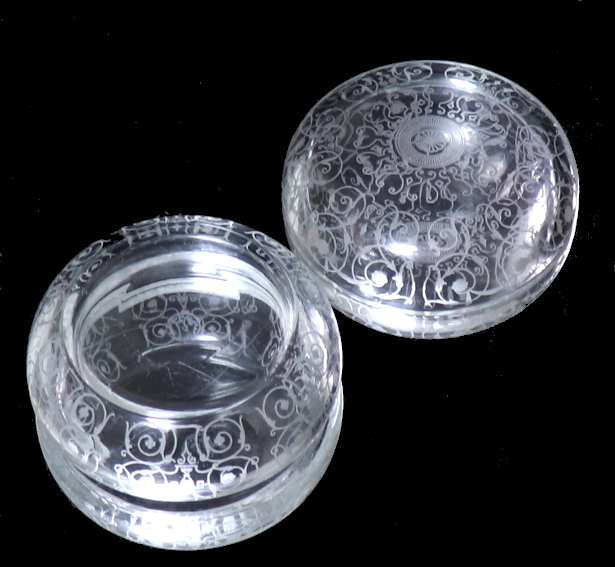 オールド・バカラ (BACCARAT) ミケランジェロ 蓋物 小物入れ