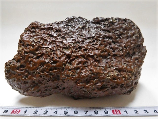 鉄隕石（隕鉄）新疆産「龍の鱗」原石約２．１㎏
