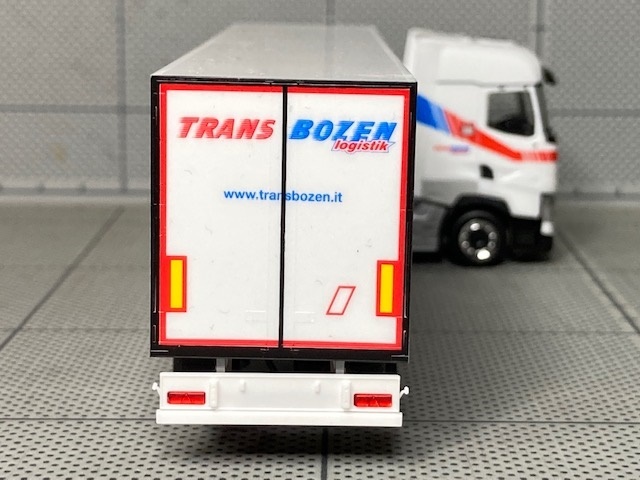 1/87 Herpa Renault T with Refrigerated Box Trailer "TRANSROZEN logistik" _画像5