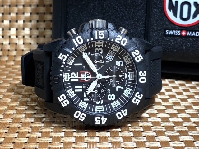 新品 LUMINOX ルミノックス 腕時計 正規品 ネイビーシールズ カラーマークシリーズ クオーツ 20気圧防水 クロノグラフ カレンダー メンズ_画像5