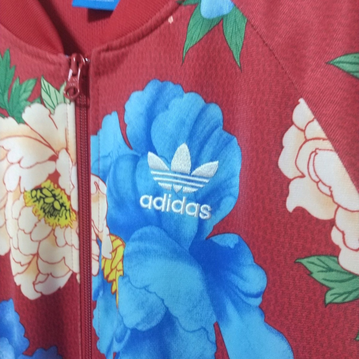 【人気柄】adidas　アディダス　和花柄　牡丹　総柄ジャージ　M