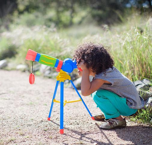 学習玩具 幼児向け 初めてのトイ望遠鏡 拡大率９倍 フリーフォーカス機能 特大の接眼レンズ 三脚付き おもちゃ カラフル プレゼント
