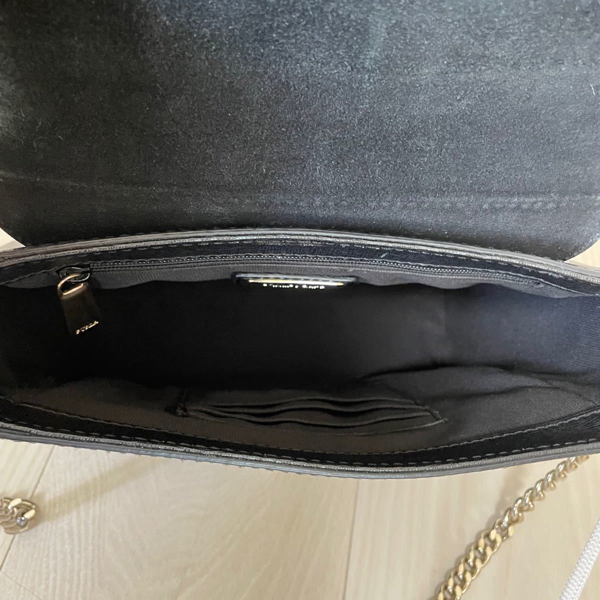 FURLA ショルダーバッグ ニューデイジー チェーン レザー フルラ 取り寄せ FURLA フルラ ニューデイジー チェーンショルダーバッグ ショルダーバッグ