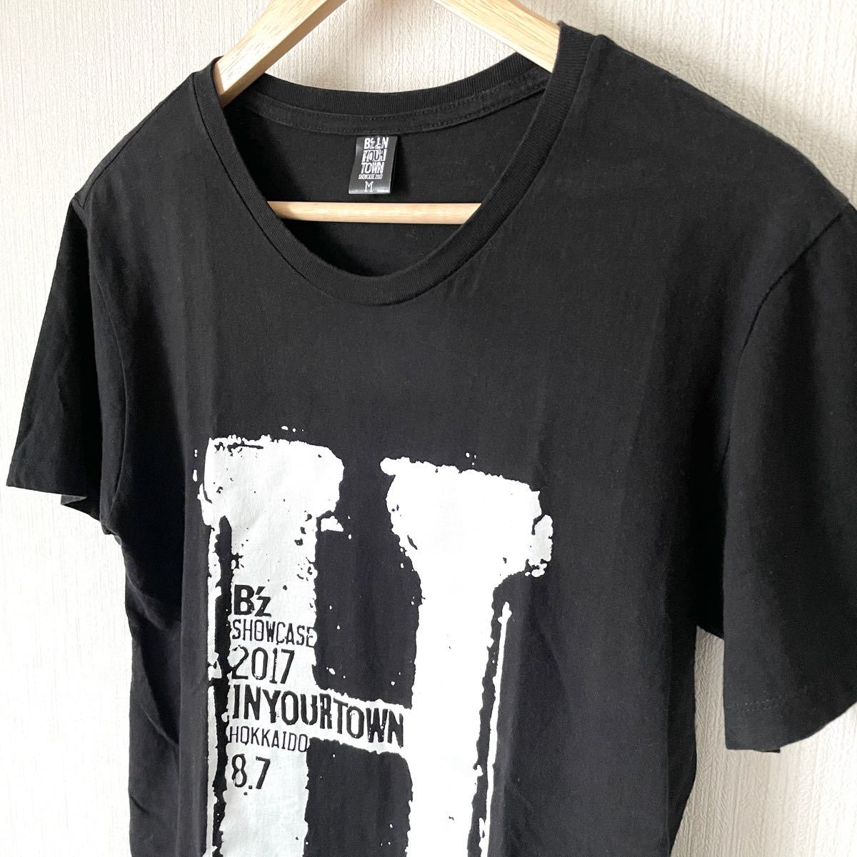 B'z ビーズ ツアーTシャツ ショウケース2017北海道 インユアタウン バンド ライヴ 音楽 黒 M