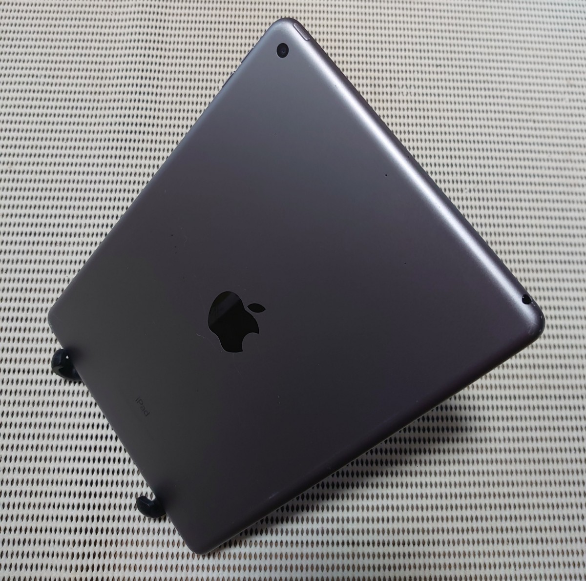 完動品iPad第6世代(A1893)本体32GBグレイWi-Fiモデル送料込