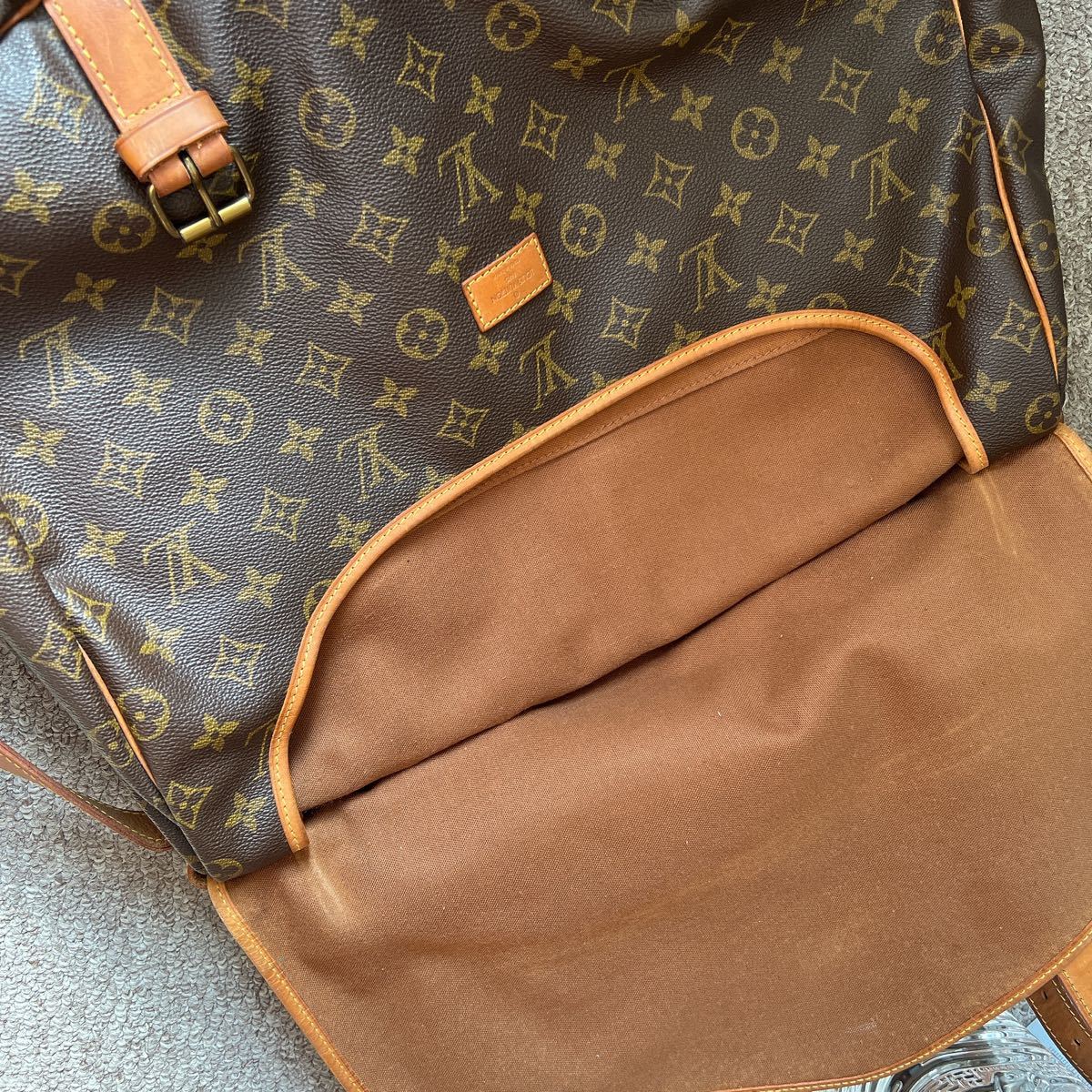 LOUIS VUITTON ルイヴィトン ソミュール43 M42252 モノグラム