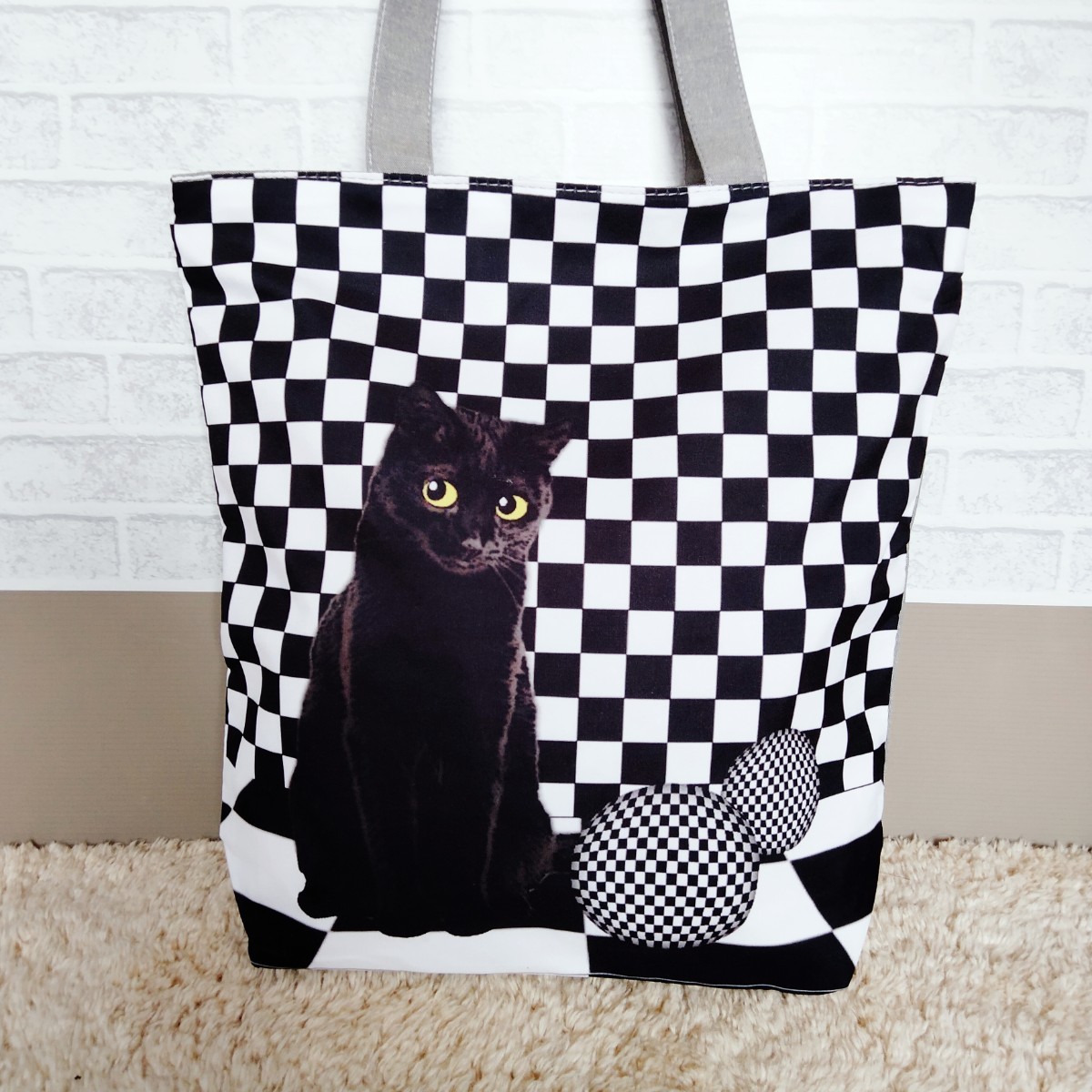 【トートバッグ 】エコバッグ　チェック柄　白黒　匿名配送　24時間以内発送　ショッピング　猫　ねこ　ネコ　猫グッズ　黒猫　TM-7