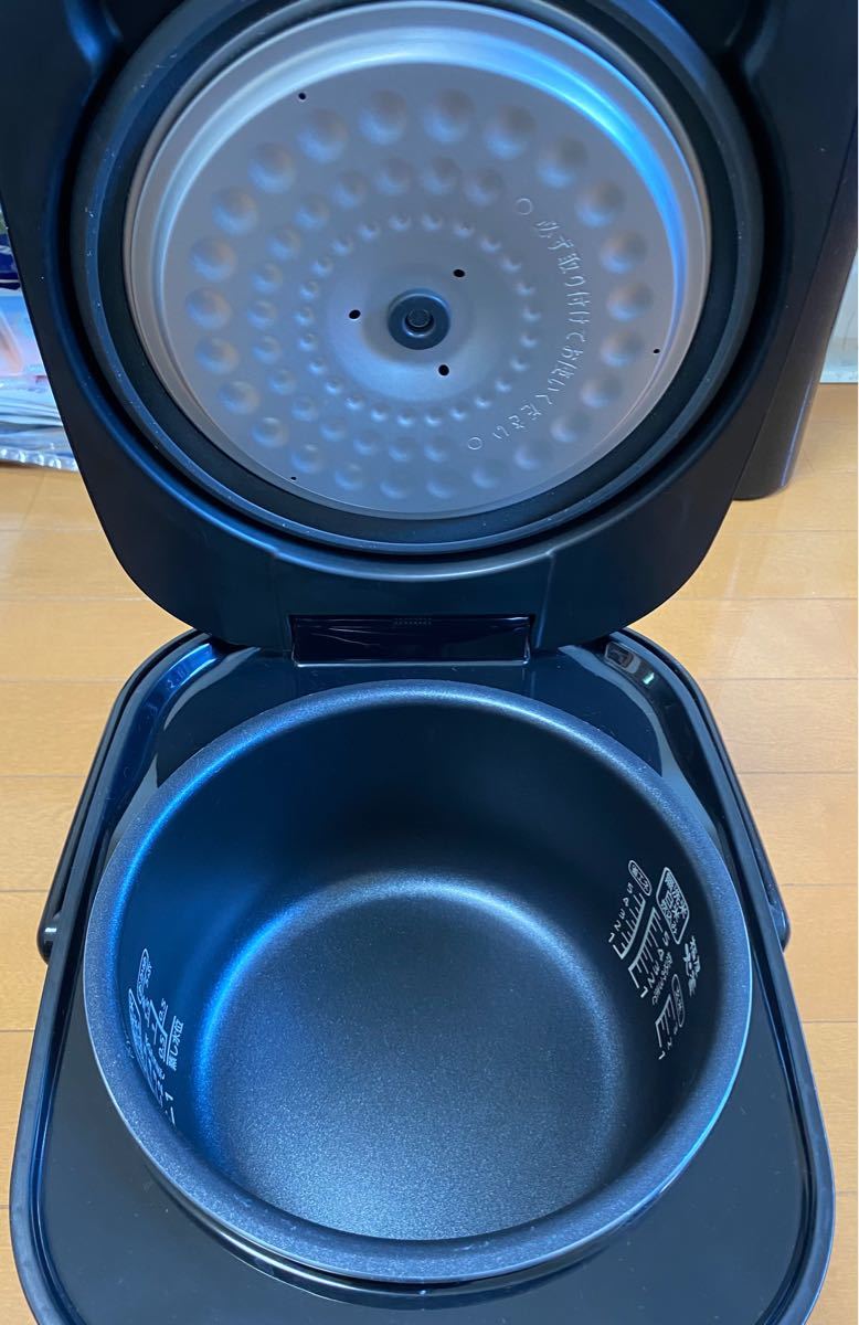 アイリスオーヤマ　炊飯器　5.5合　IRIS RC-MA50-B
