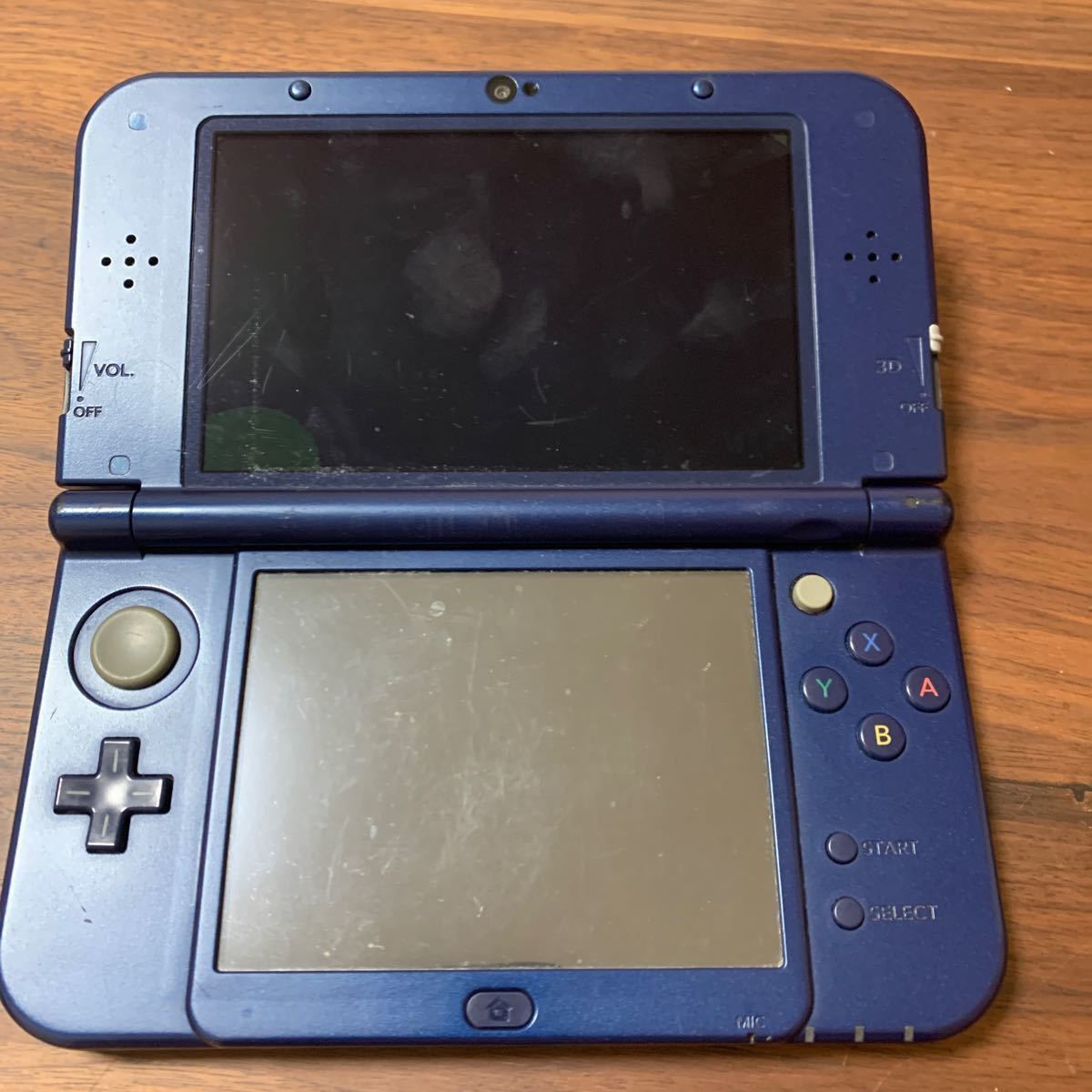 塗装剥げ・傷などあり!!Newニンテンドー3DS LL メタリック 塗装剥げ・傷などあり!!Newニンテンドー3DS LL メタリック