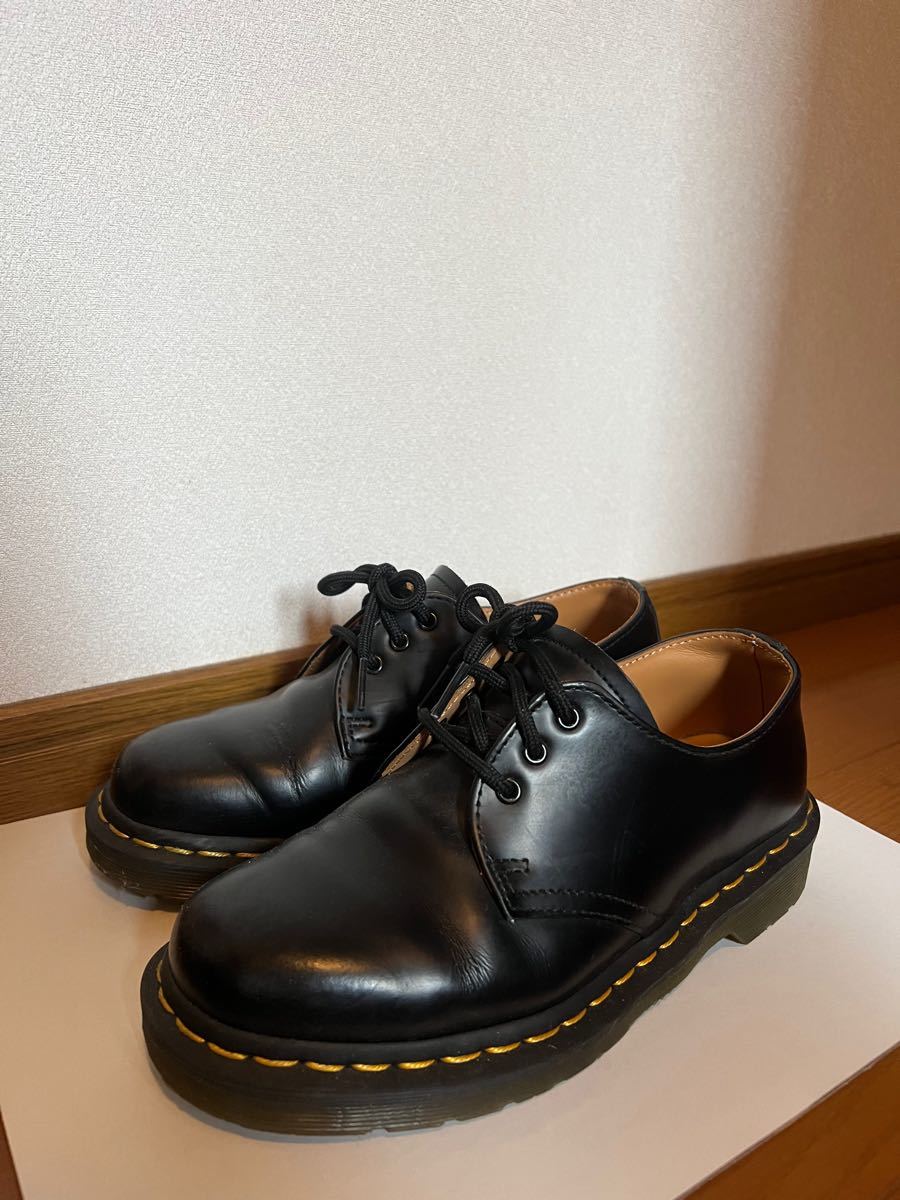 PayPayフリマ|Dr Martens ドクターマーチン 3ホール UK4 激安商品セール ドクターマーチン uk4 ブーツ