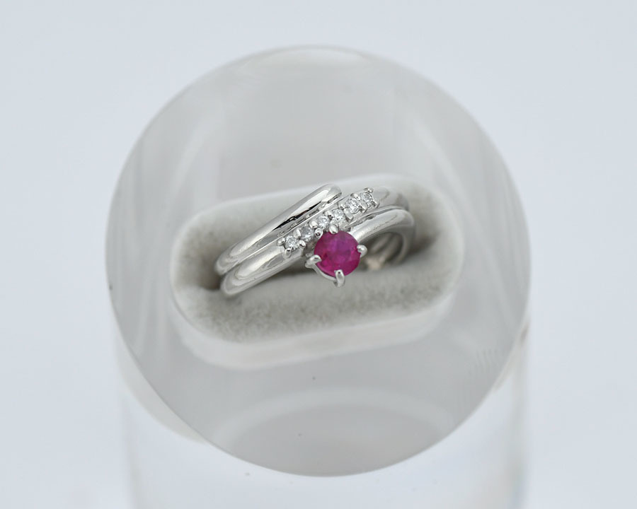 注目ショップ 0.17ct ルビー ファッションリング Pt900 ダイヤモンド