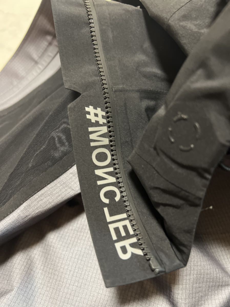 最終価格 RHC別注 限定色 極美中古 MONCLER GRENOBLE 最終価格 RHC別注 限定色 極美中古 MONCLER GRENOBLE