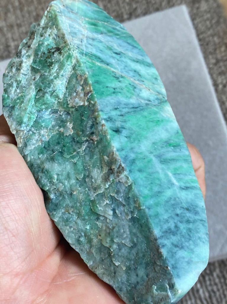 極上品!糸魚川翡翠 天然石 ヒスイ、翡翠、 翡翠原石 本翡翠水石、鑑賞
