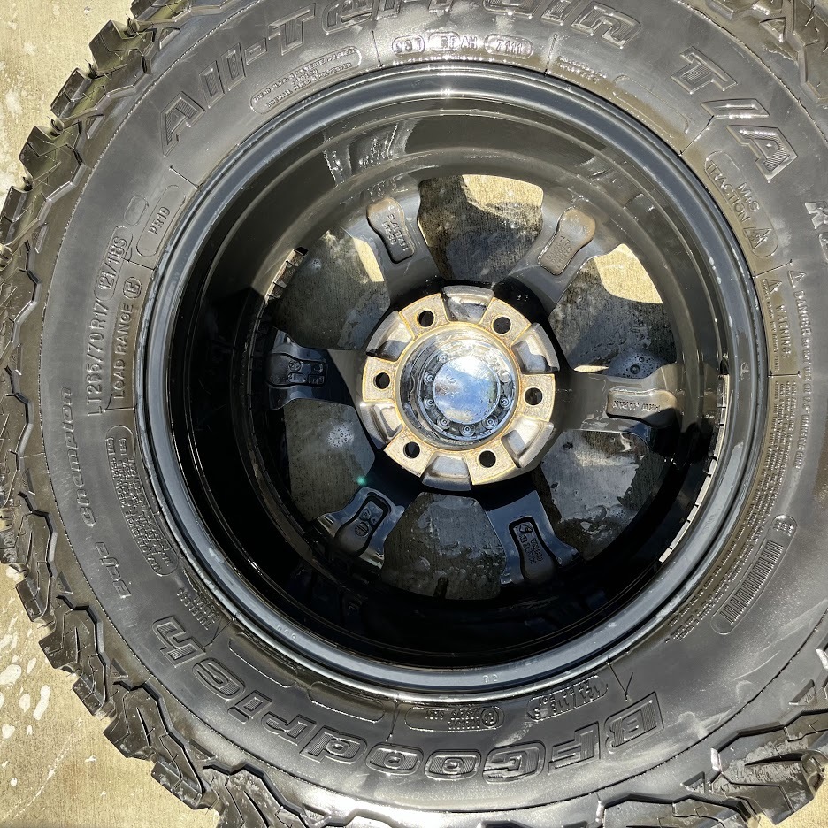 MKW　MK-36　6穴　17インチ タイヤホイール 8J 139.7 6穴 グッドリッチ A/T ホワイトレター 265/70R17 ランクル プラド FJ ハイラックス_画像4