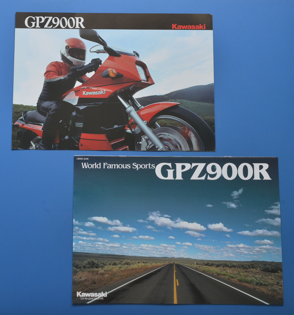 カワサキ　GPZ900R ZX900A7/10　KAWASAKI GPZ900R　英語表記　日本語表記　バイクカタログ2冊【K-GPZ50】_画像1