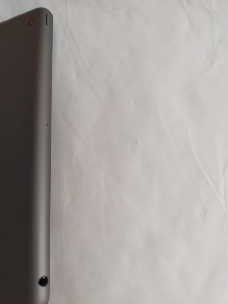 美品 iPad 第9世代 64GB 充電7回 バッテリー100% 10.2インチ グレー