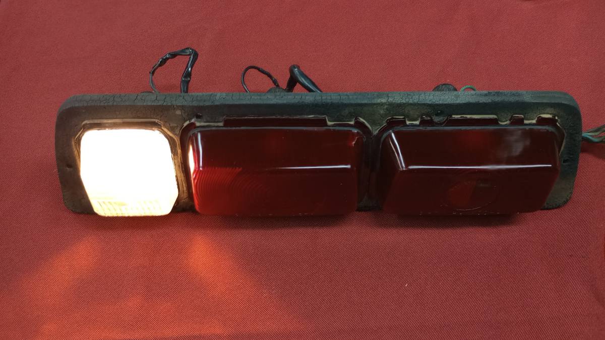 # Isuzu Bellett original tail lamp turn signal right R. let old car ISUZU