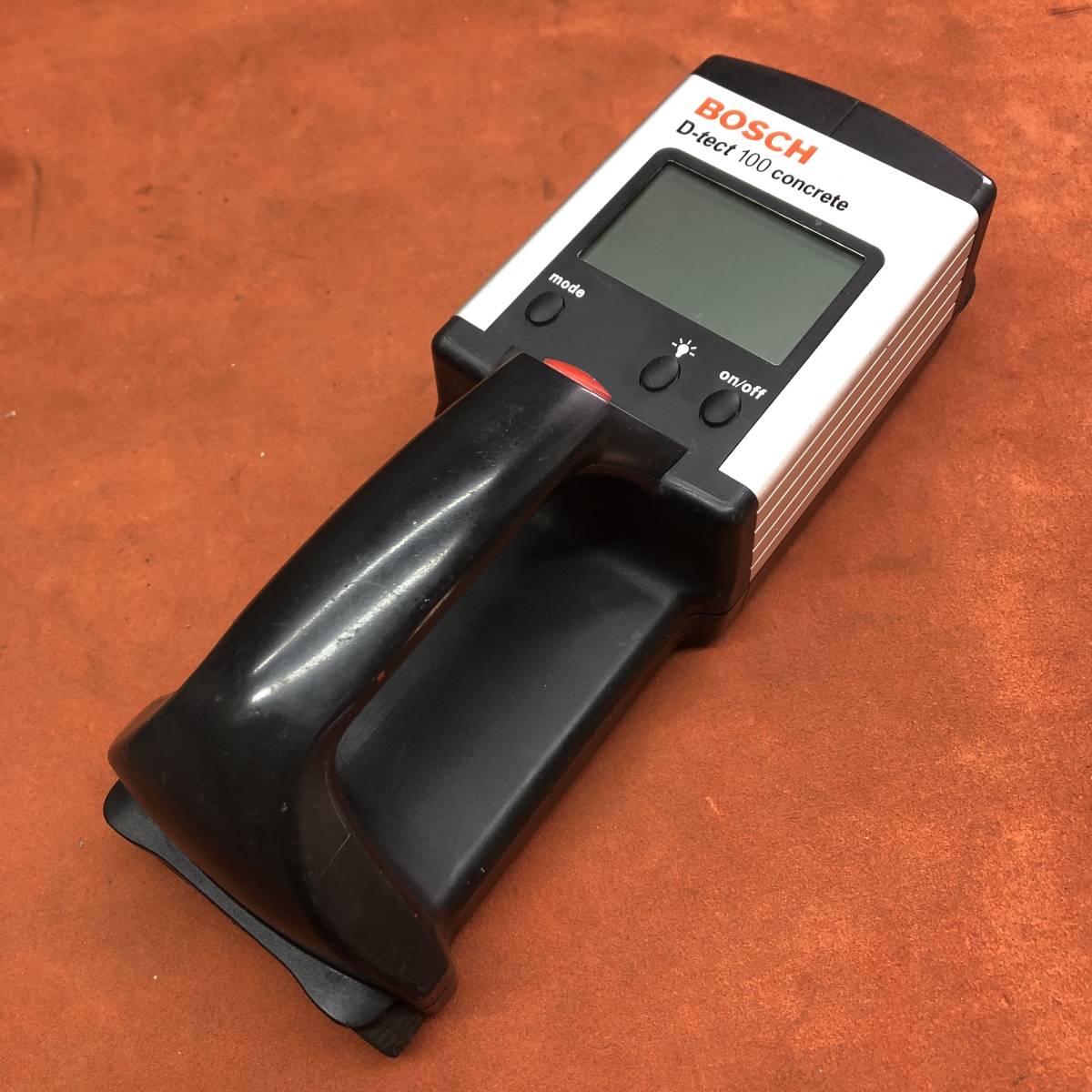 ボッシュ BOSCH D-tect 100 concrete 埋設 探知機 壁裏 センサー 鉄筋