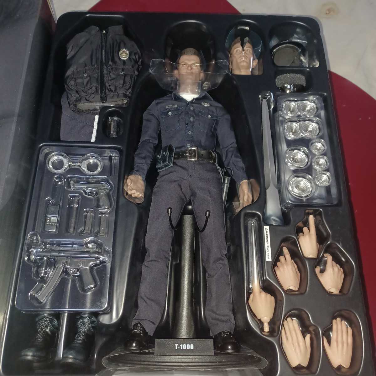 ホットトイズ T-1000 ターミネーター2 1/6 - SF/ファンタジー/ホラー ホットトイズ T-1000 ターミネーター2 1/6 - SF/ファンタジー/ホラー