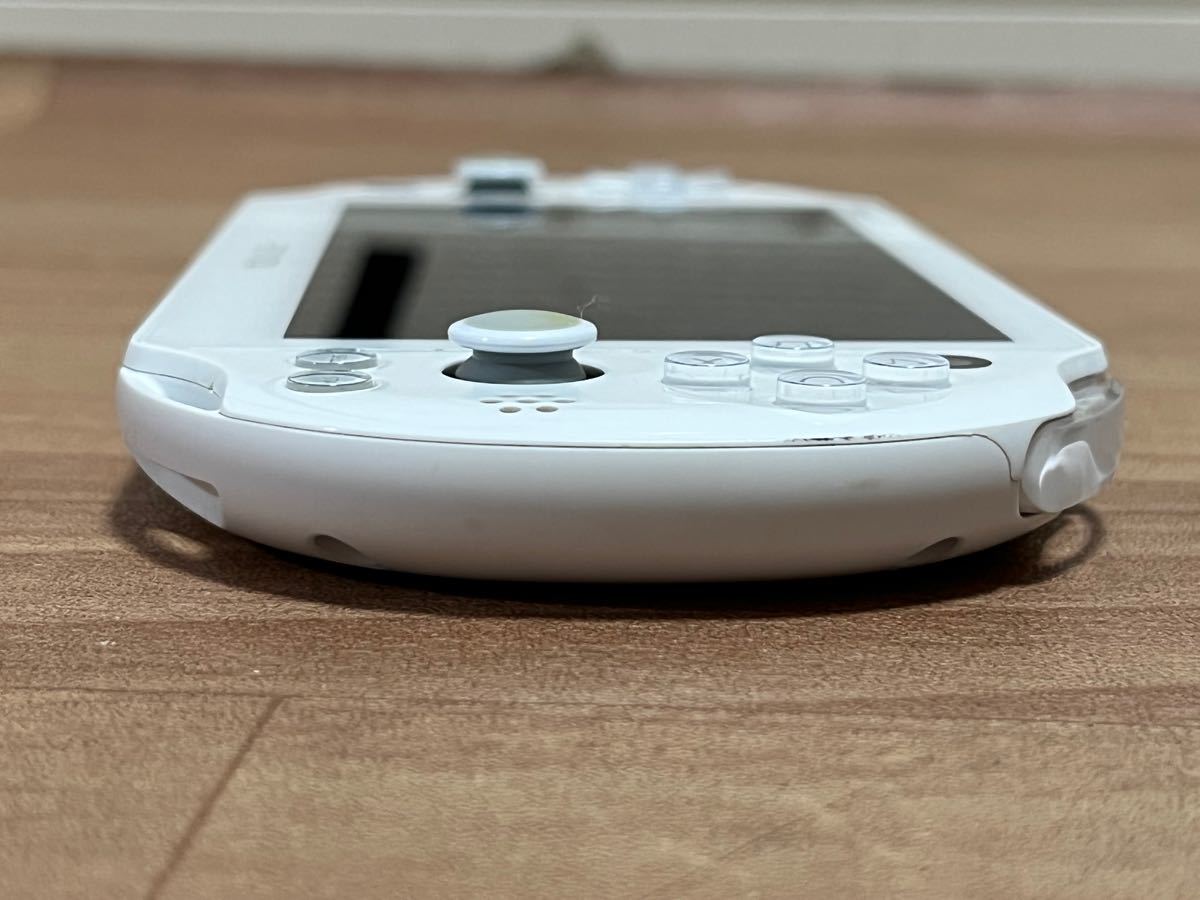 PlayStation Vita PCH-2000