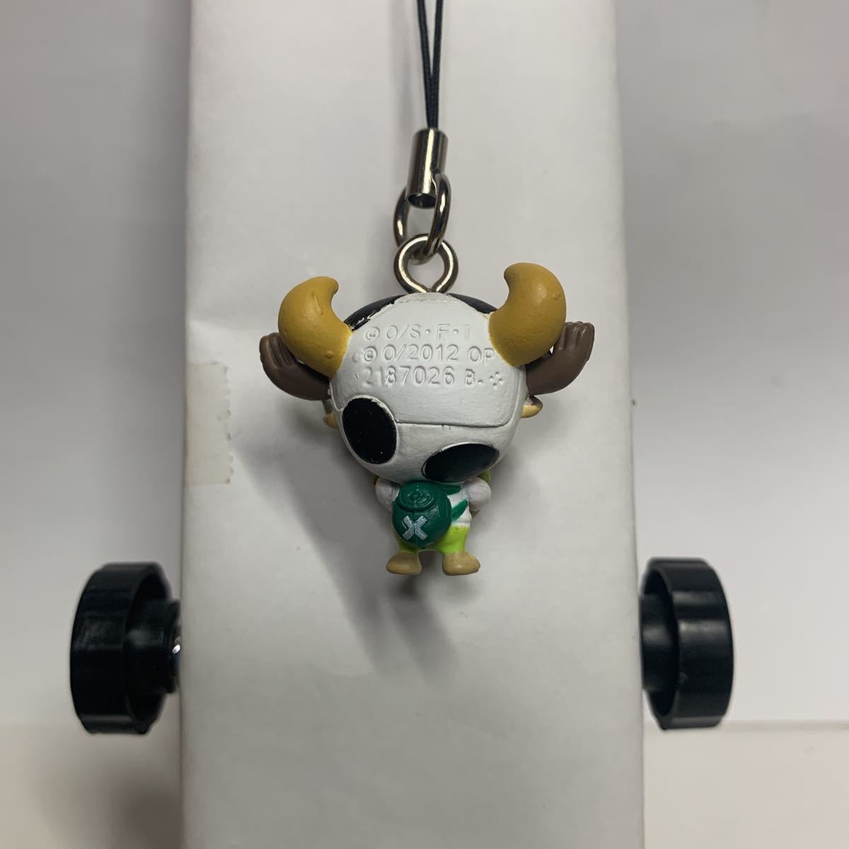 ONE PIECE FILM Z chopper cow One-piece strap key holder mascot gashapon ga tea 