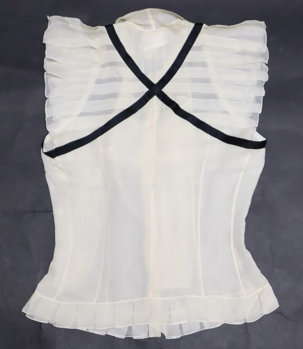 CHANEL アイボリー　リボンシャツ　34 CHANEL アイボリーリボンシャツ34