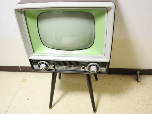 美品 稀少 ! 50s アンティーク テレビ 昭和30年代 SANYO 真空管式 白黒テレビ ビデオ入力端子付 DVD ビデオ 地デジ対応 (検索 昭和 レトロ