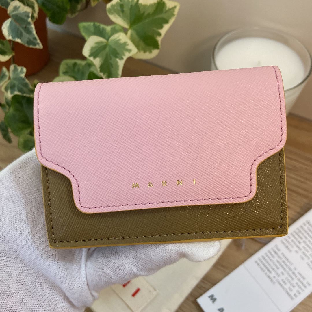 売り切り御免!】 マルニ MARNI 財布 三つ折り ミニ財布 サフィアーノ