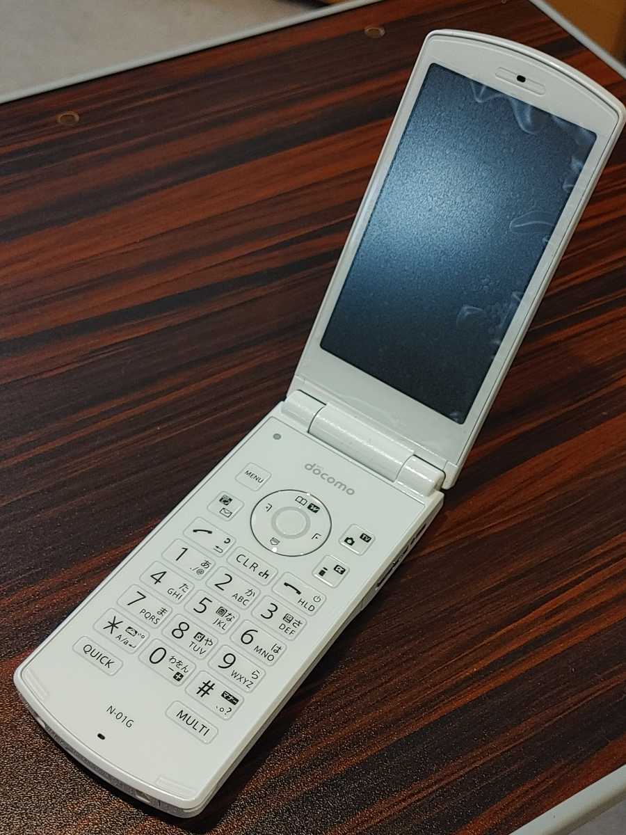 新品未使用 ドコモ docomo N-01G ホワイト 利用制限なし