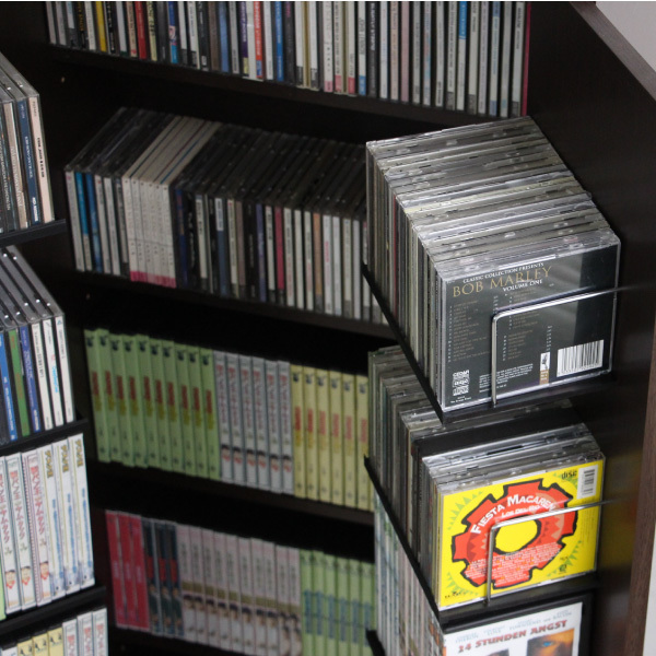 新品】 DVDラック CD コミック本棚ストッカー 収納庫 日本製 大量収納