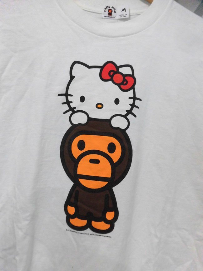 A BATHING APE ア ベイシングエイプ BABY MILO x HELLOKITTY A BATHING APE ア ベイシングエイプ BABY MILO x HELLOKITTY